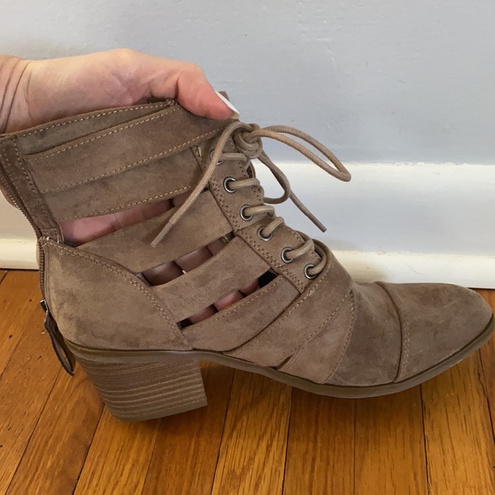 Universal Thread booties - Picture 5 of 6